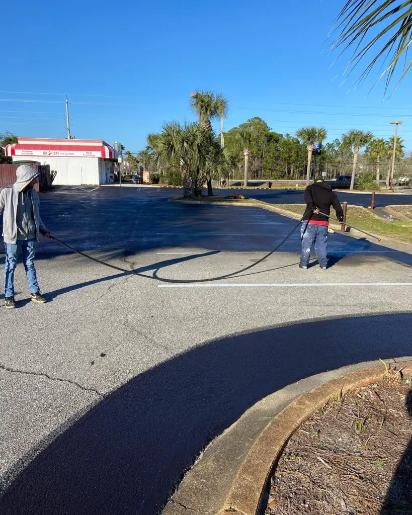 SEAL-COATING-PARKING-LOT-84085